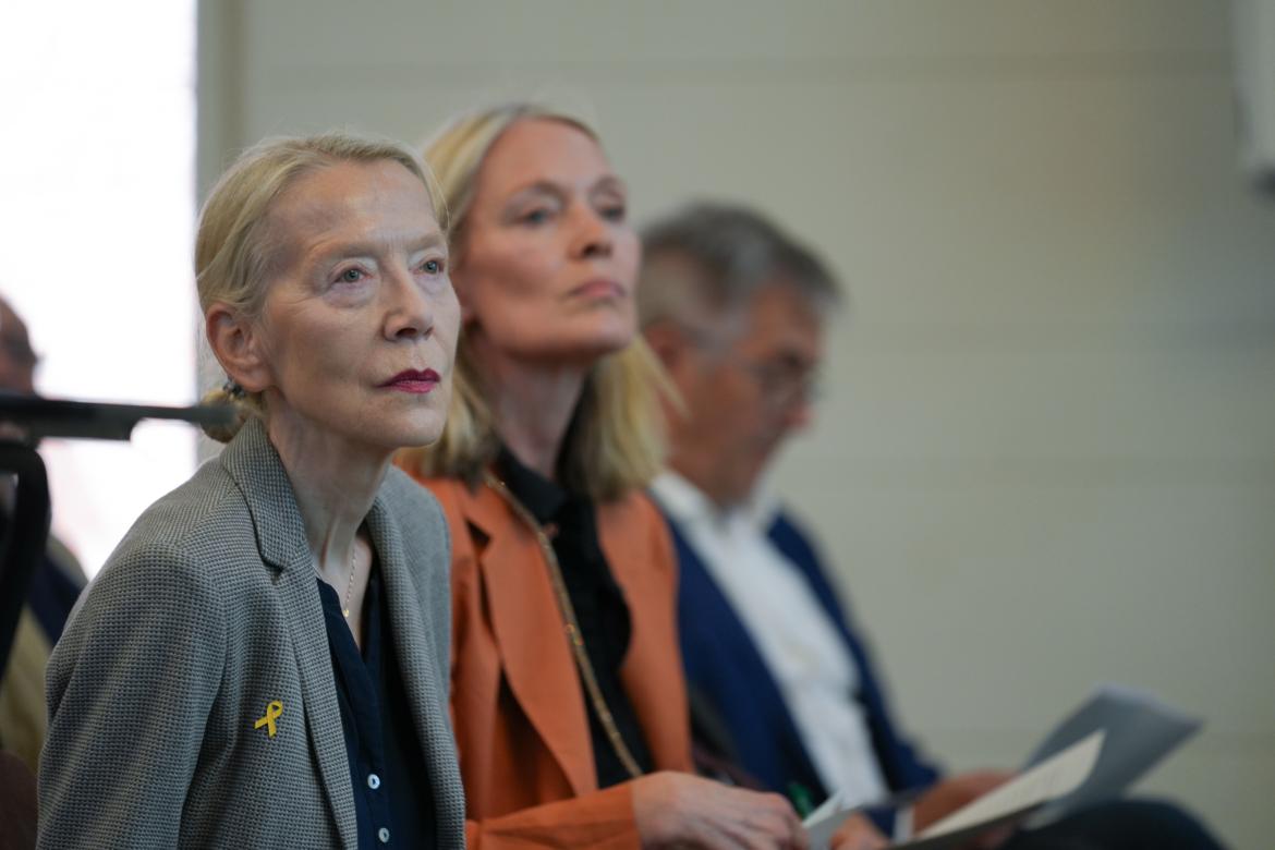 Gunda Trepp und Katja Weitzenböck während der Verleihung des Leo Trepp Schülerpreis 2025