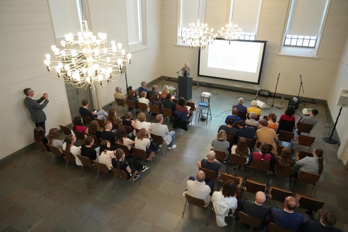 Der Sall des Jüdischen Museum Rendsburg während der Preisverleihung zum Leo Trepp-Schülerpreis 2025